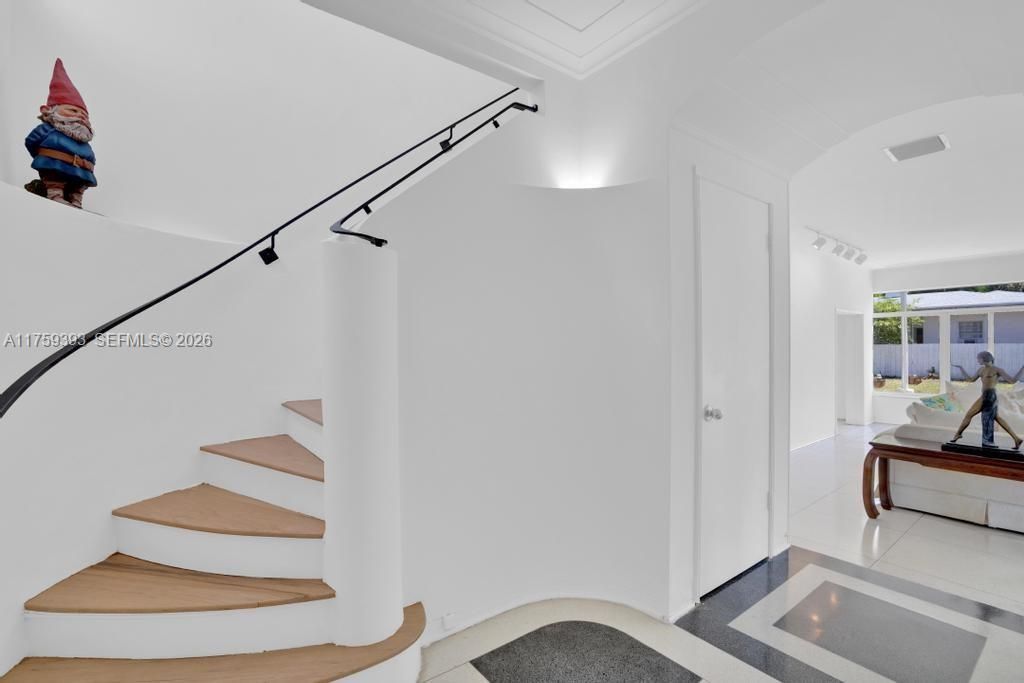 5861 La Gorce Dr, Miami Beach, FL 33140 Photo