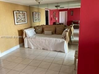 100 W Golden Isles Dr, Unit 811, Hallandale Beach, FL 33009 Photo