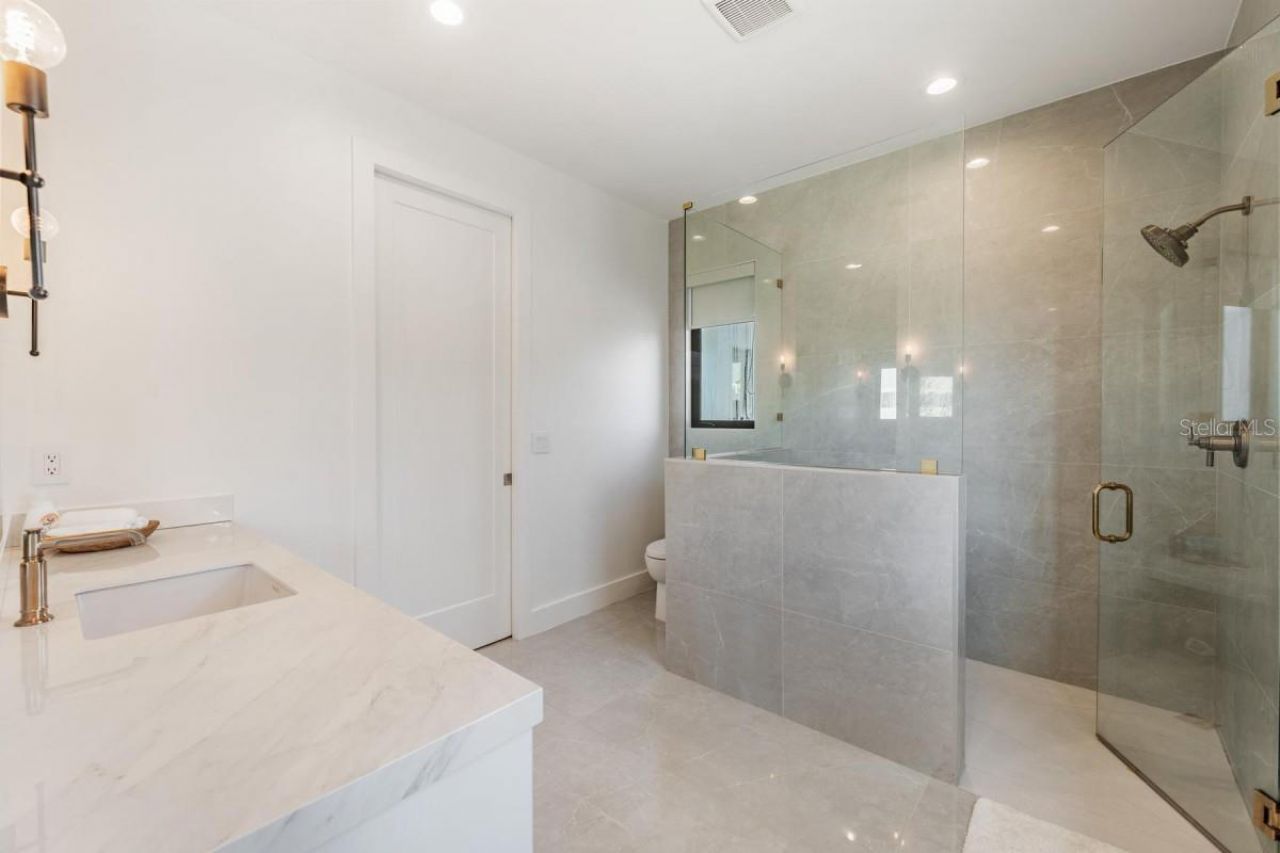 212 S Renellie Drive, Tampa, FL 33609 Photo