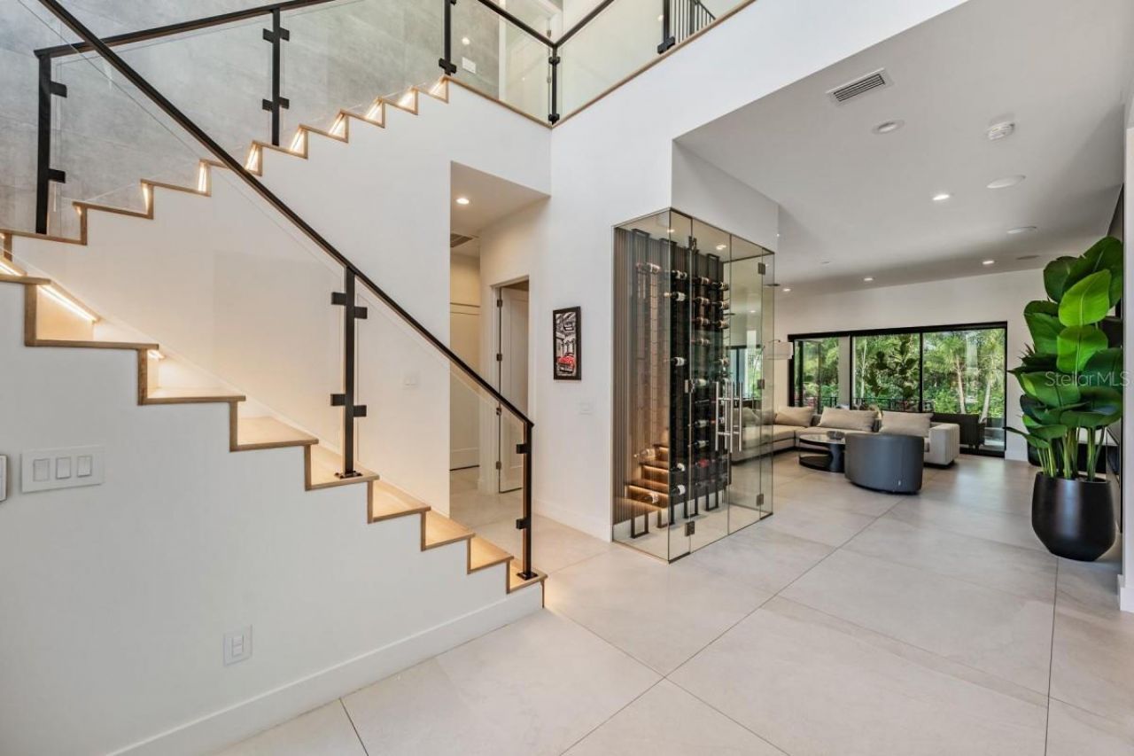 212 S Renellie Drive, Tampa, FL 33609 Photo
