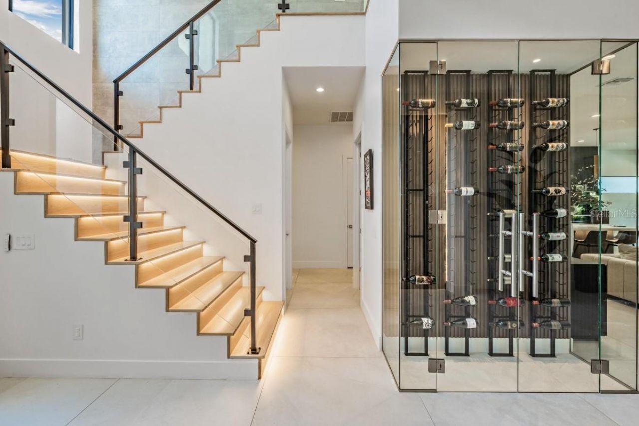 212 S Renellie Drive, Tampa, FL 33609 Photo