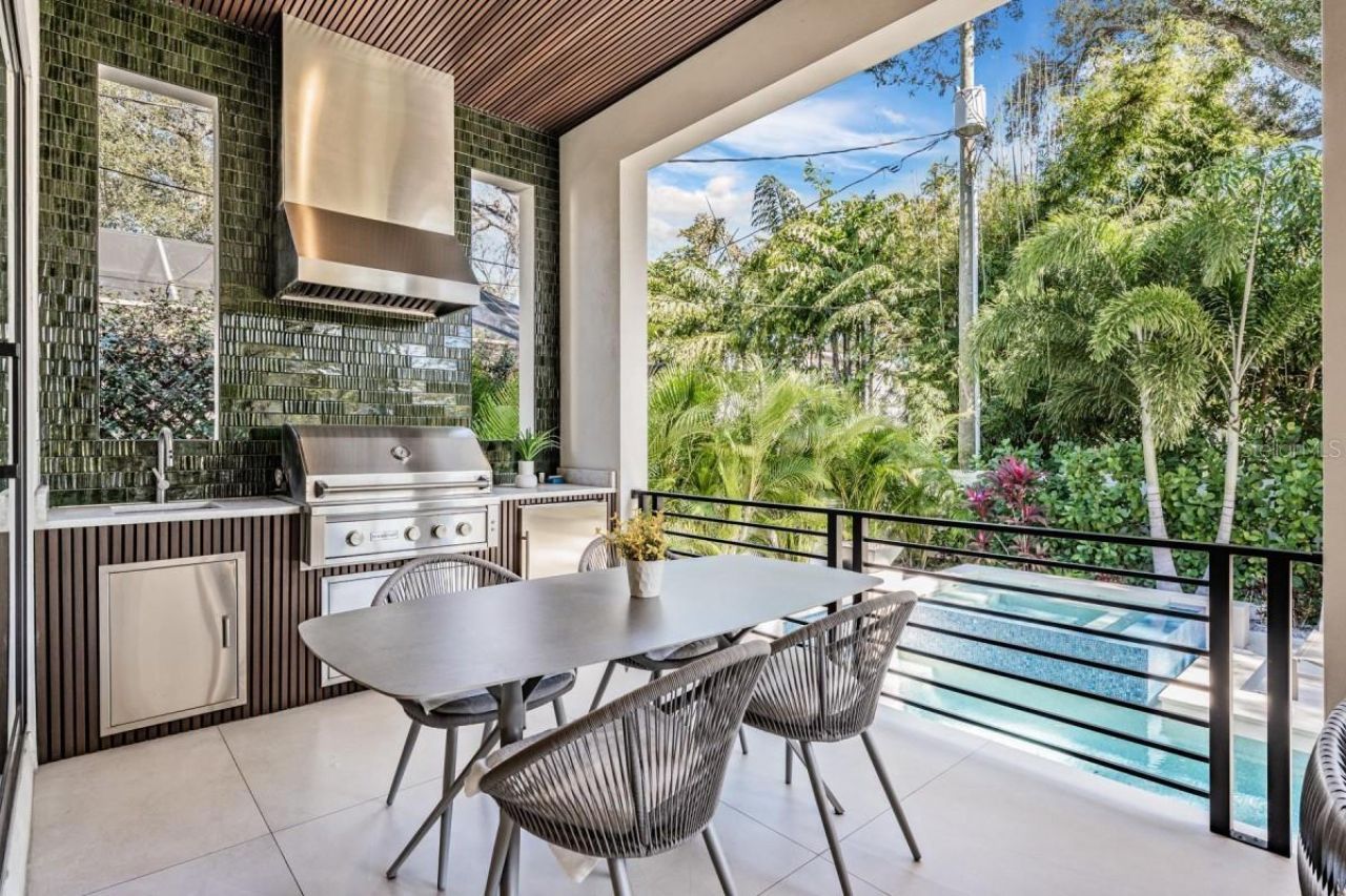 212 S Renellie Drive, Tampa, FL 33609 Photo