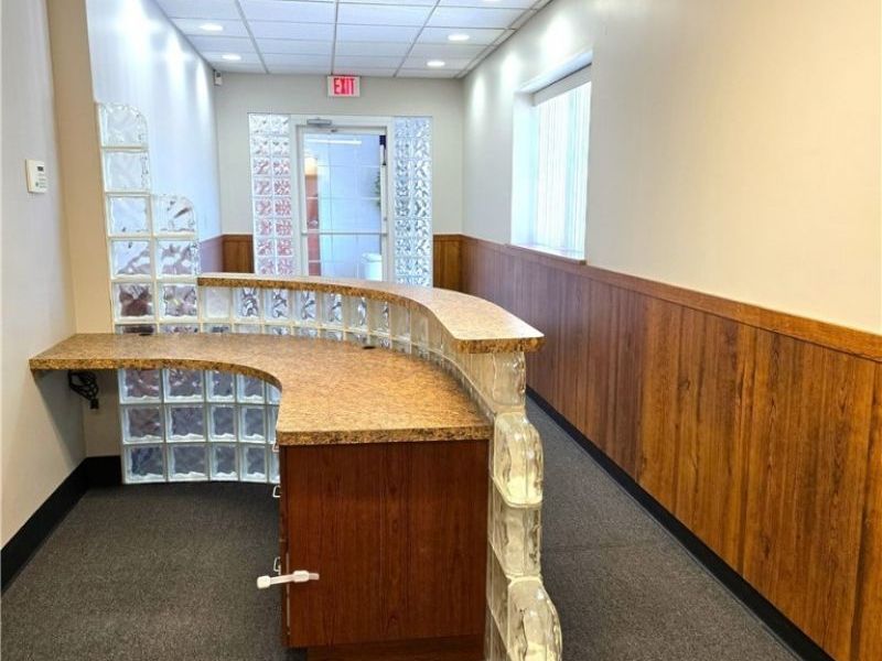 7379 Pearl Road, Middleburg Heights, OH 44130 Photo 3