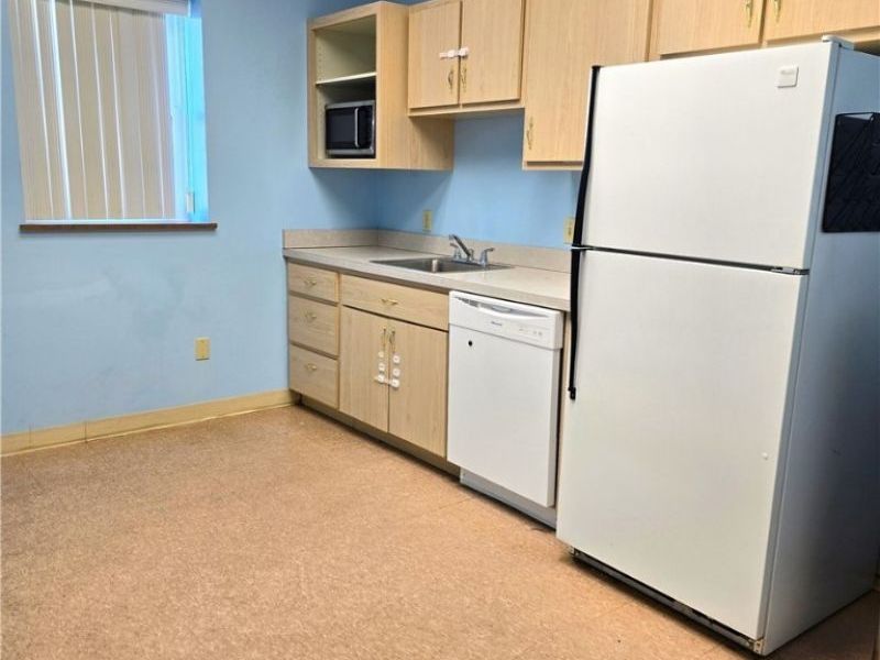 7379 Pearl Road, Middleburg Heights, OH 44130 Photo 7