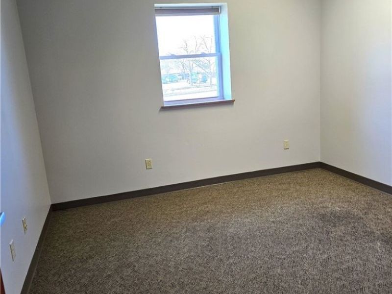 7379 Pearl Road, Middleburg Heights, OH 44130 Photo 8