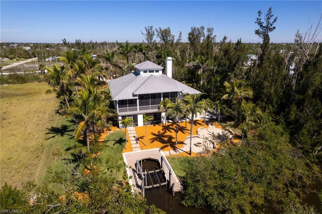 18481 Pioneer Rd, Fort Myers, FL 33908 Photo