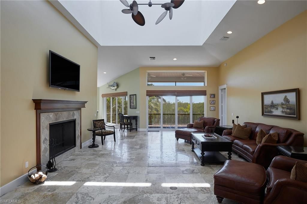 18481 Pioneer Rd, Fort Myers, FL 33908 Photo