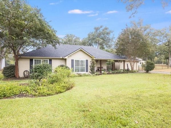 108 Azalea Court, Trinidad, TX 75163