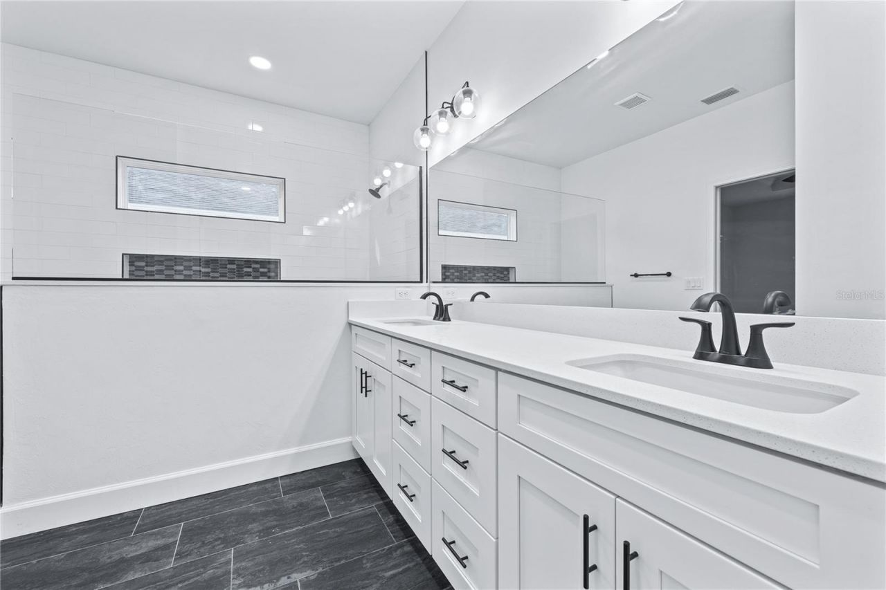 6682 SW 10th Lane, Gainesville, FL 32607 Photo