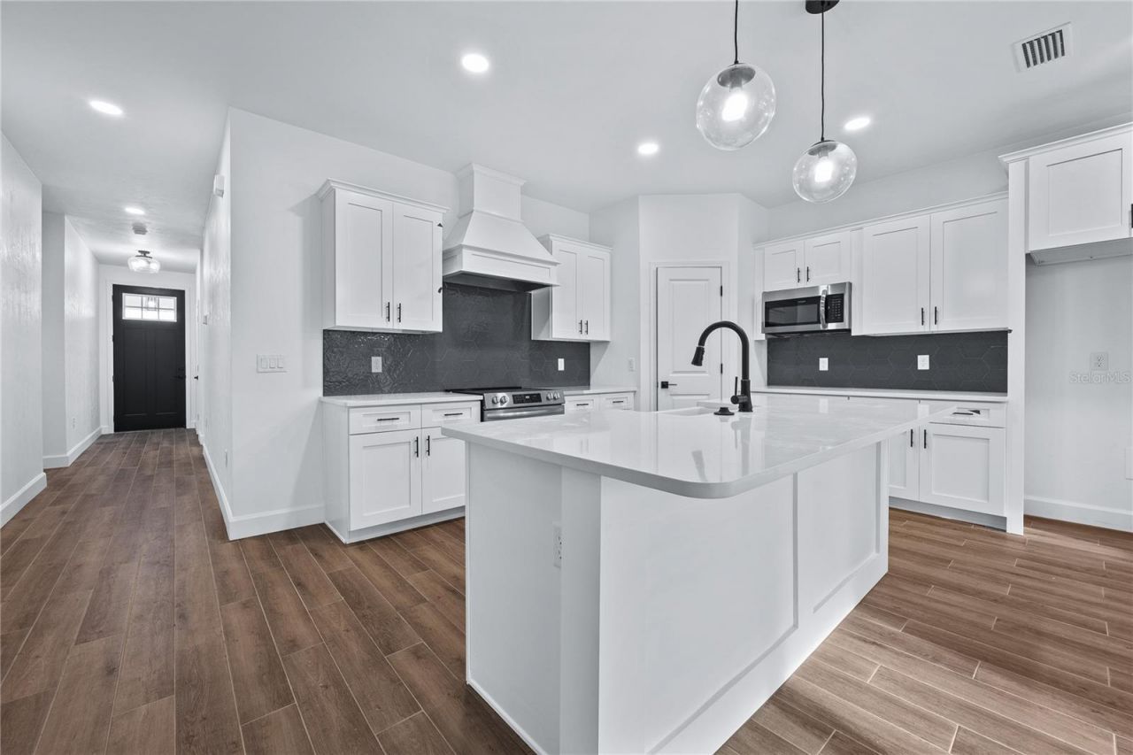 6682 SW 10th Lane, Gainesville, FL 32607 Photo