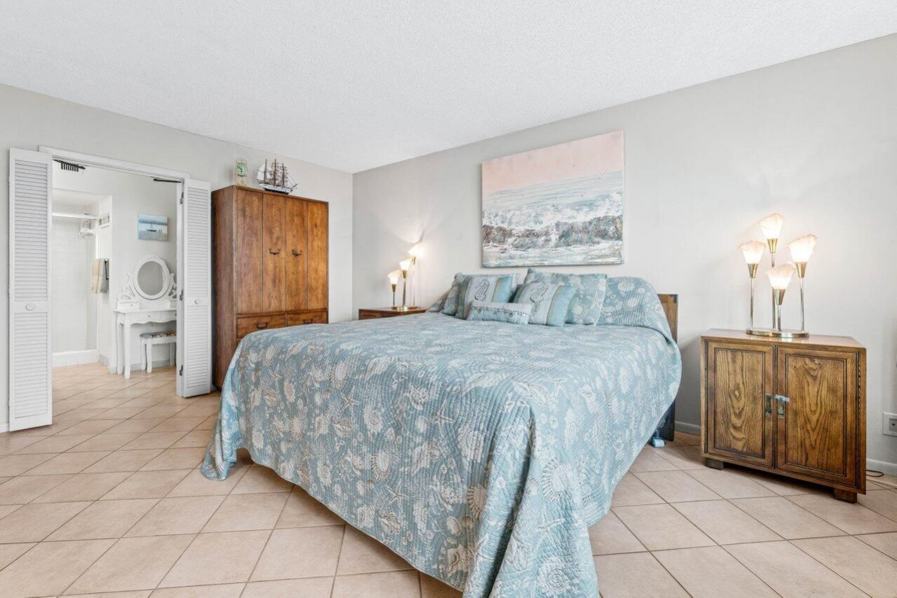 5440 N Ocean Drive, Unit 206, Singer Island, FL 33404 Photo