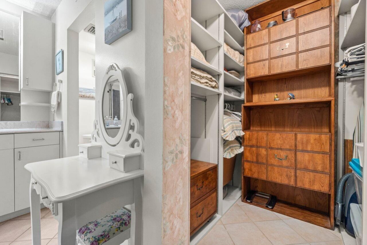 5440 N Ocean Drive, Unit 206, Singer Island, FL 33404 Photo