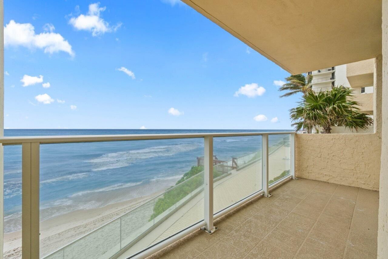 5440 N Ocean Drive, Unit 206, Singer Island, FL 33404 Photo