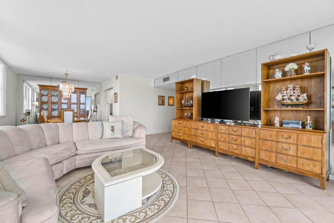 5440 N Ocean Drive, Unit 206, Singer Island, FL 33404 Photo