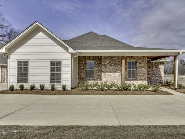 1821 Freedom Ring Drive, Brandon, MS 39047