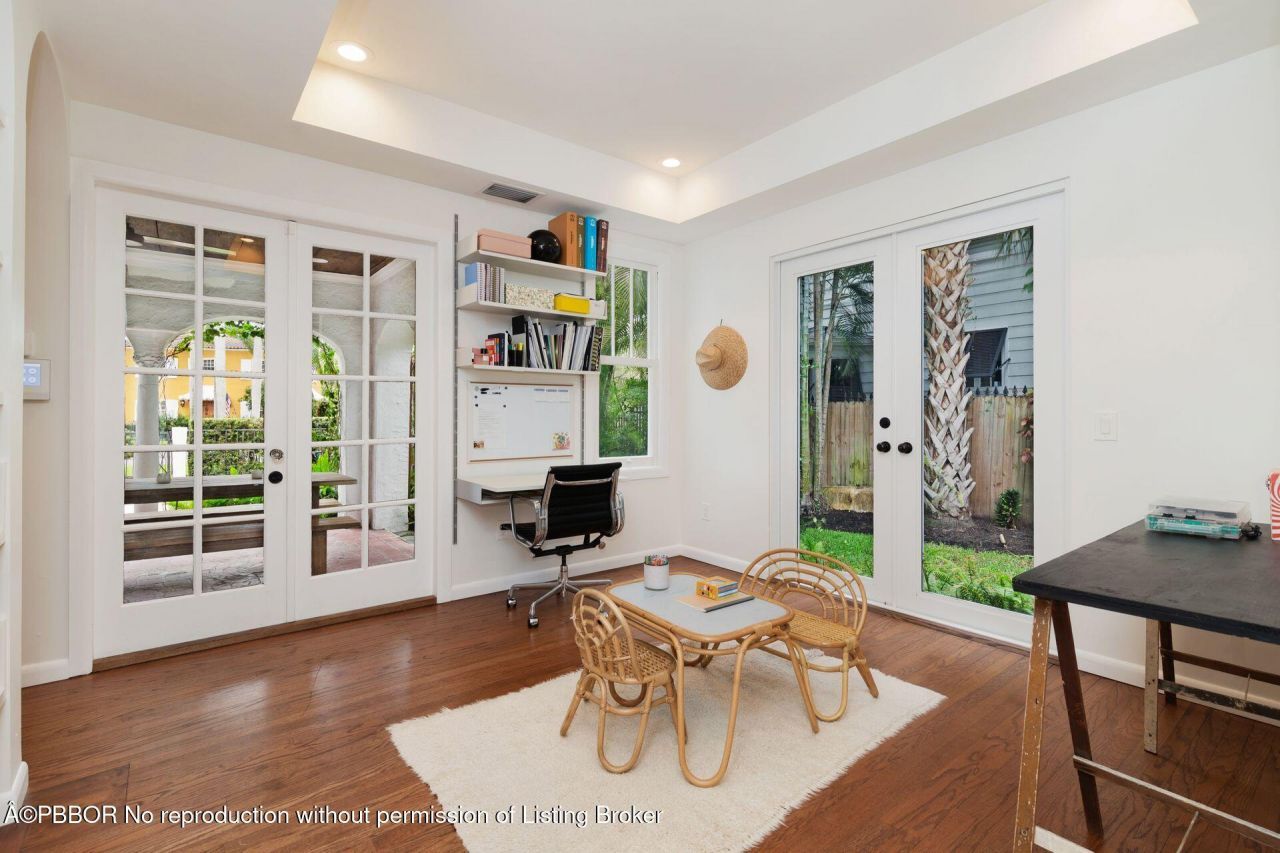 306 Marlborough Place, West Palm Beach, FL 33405 Photo