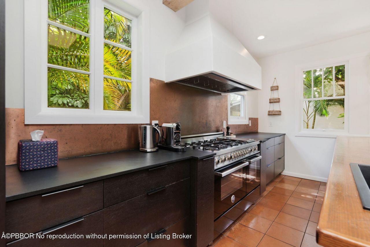 306 Marlborough Place, West Palm Beach, FL 33405 Photo