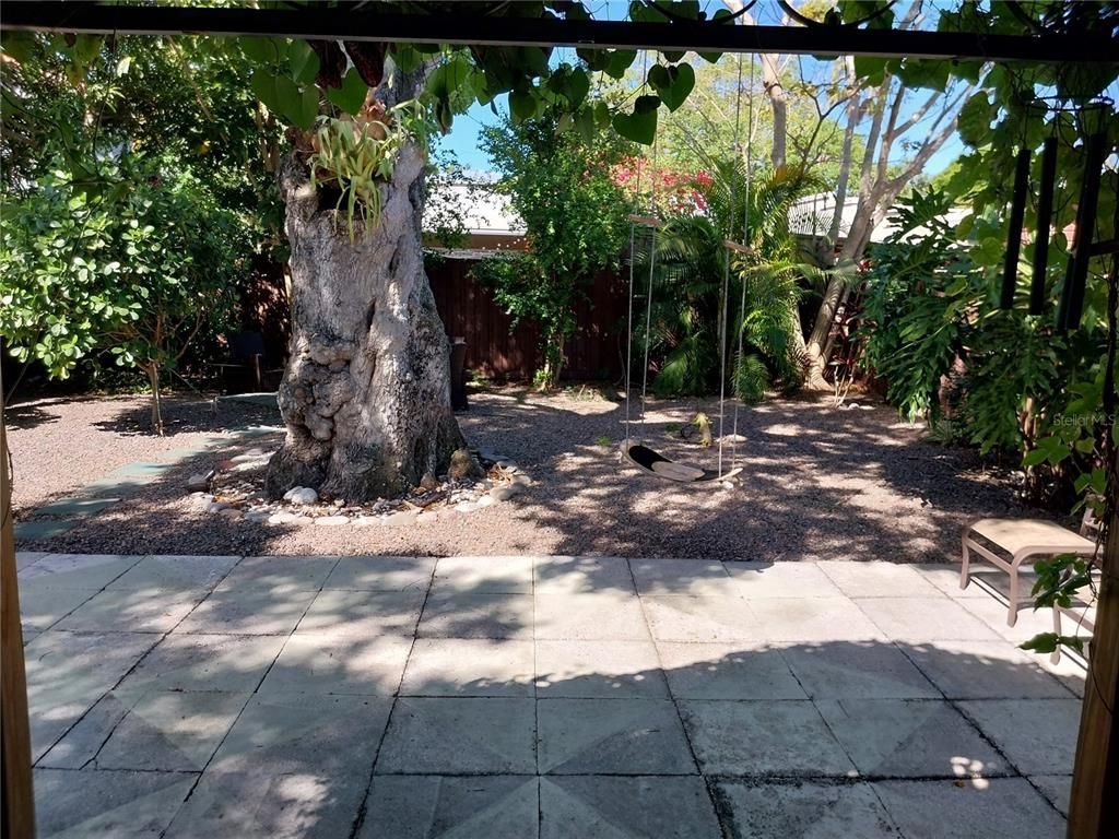 524 Columbia Court, Sarasota, FL 34236 Photo