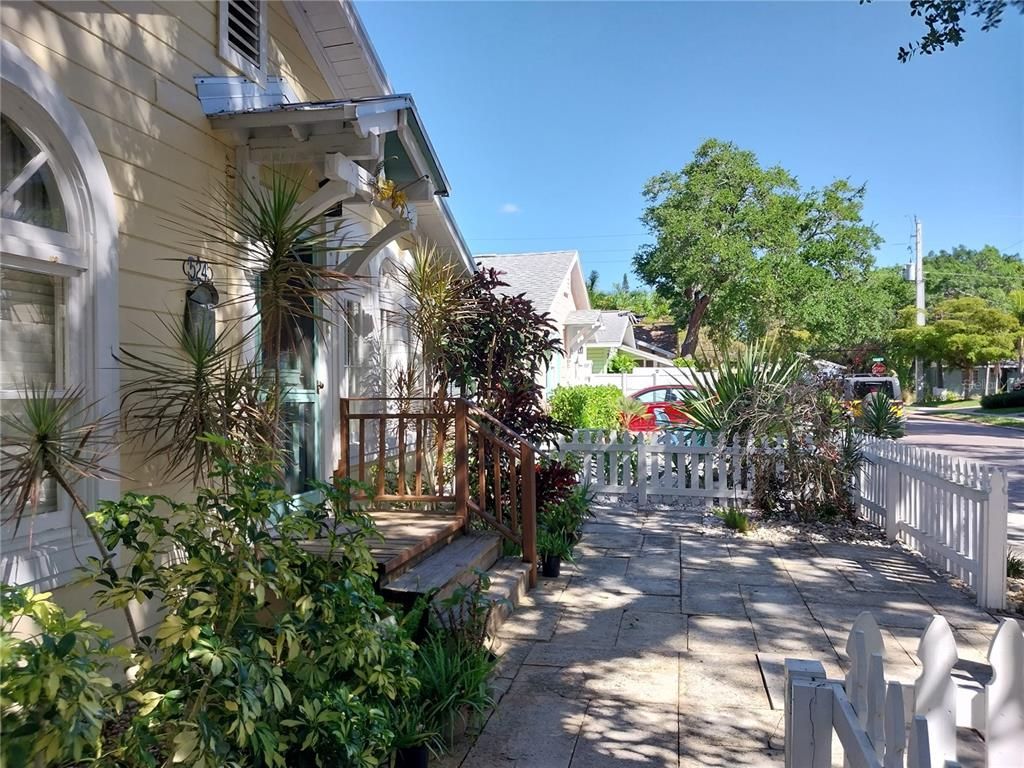 524 Columbia Court, Sarasota, FL 34236 Photo