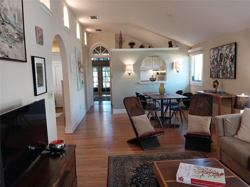 524 Columbia Court, Sarasota, FL 34236 Photo