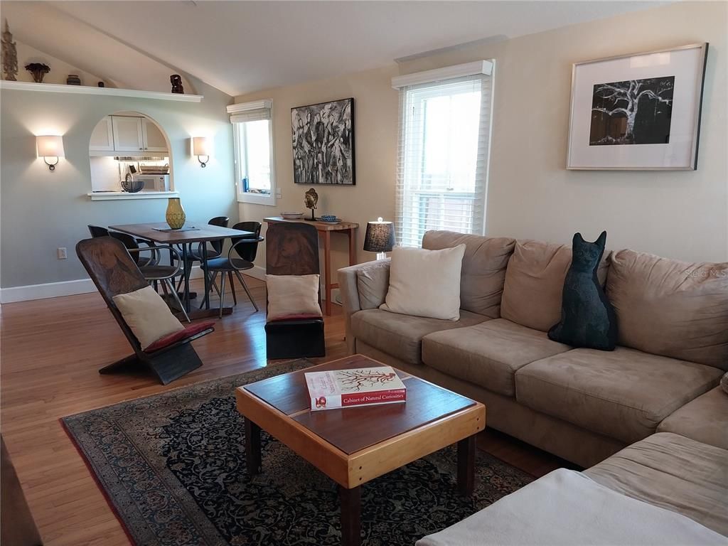 524 Columbia Court, Sarasota, FL 34236 Photo