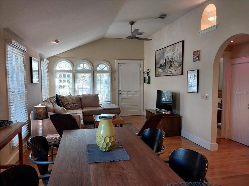 524 Columbia Court, Sarasota, FL 34236 Photo