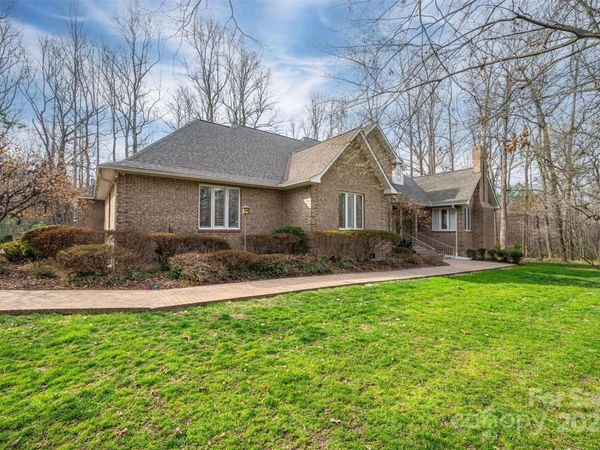 1816 Country Garden Drive, Shelby, NC 28150