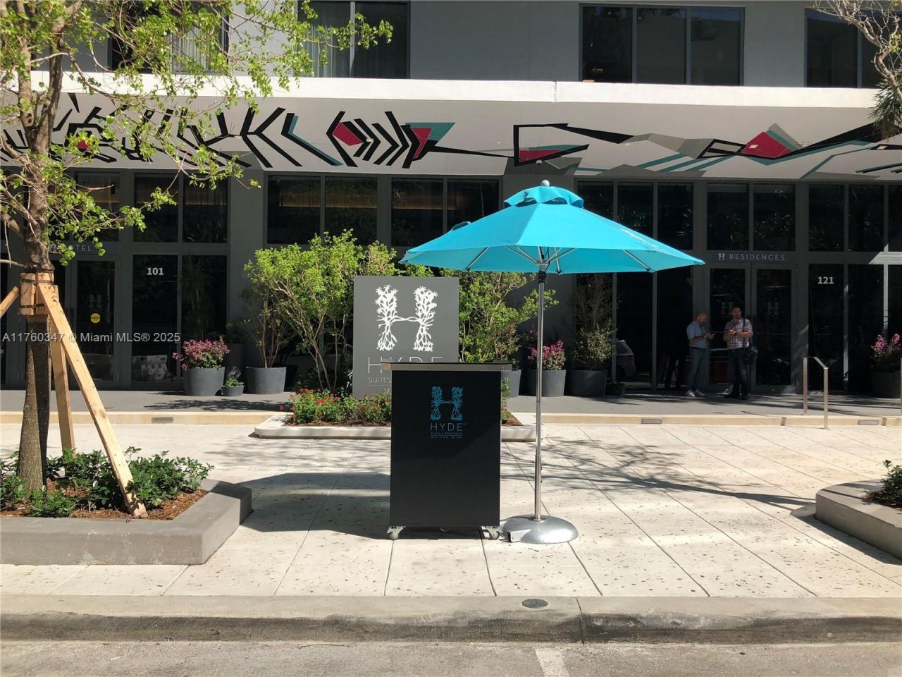 121 NE 34th St, Unit L406, Miami, FL 33137 Photo