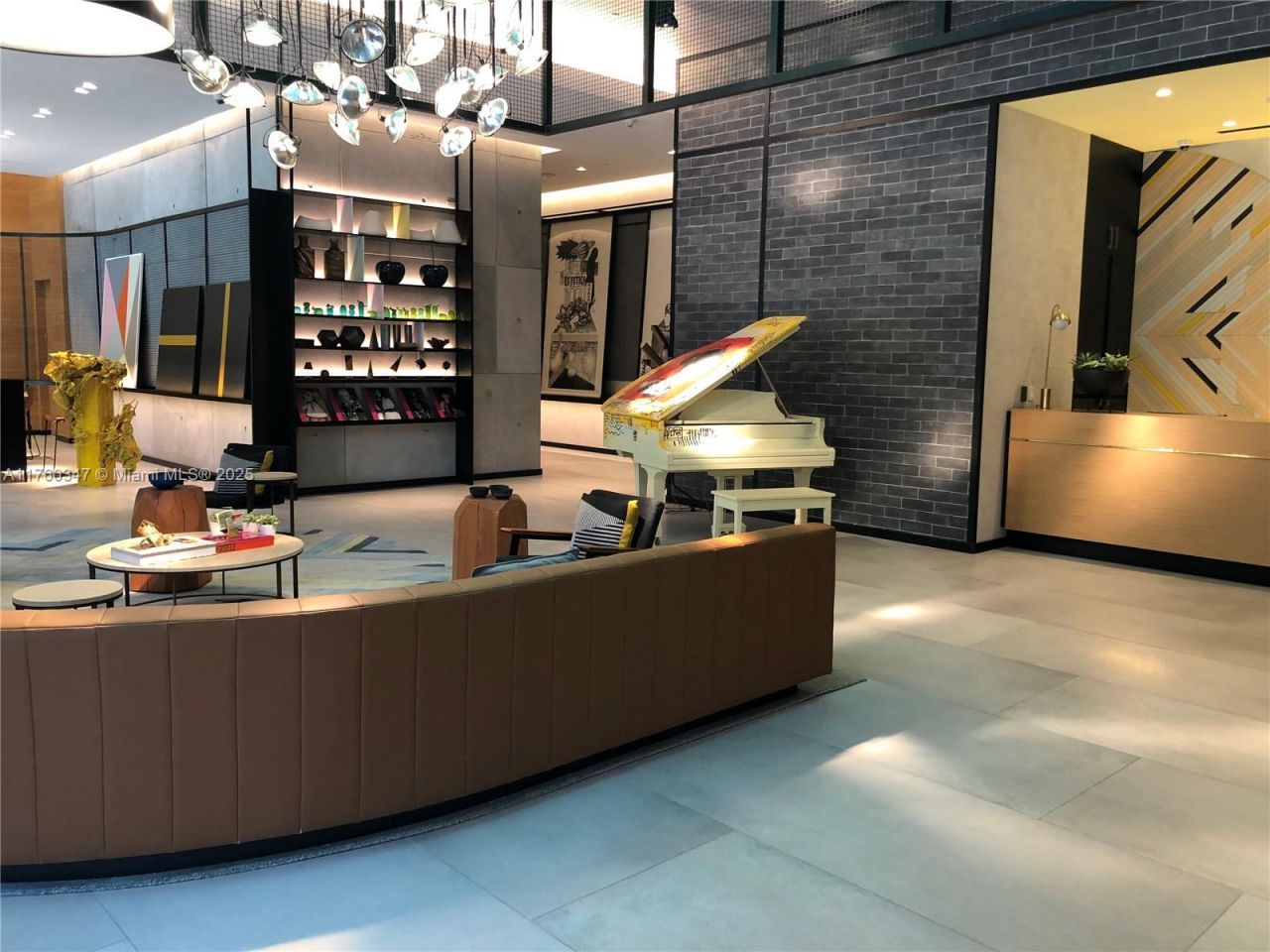 121 NE 34th St, Unit L406, Miami, FL 33137 Photo