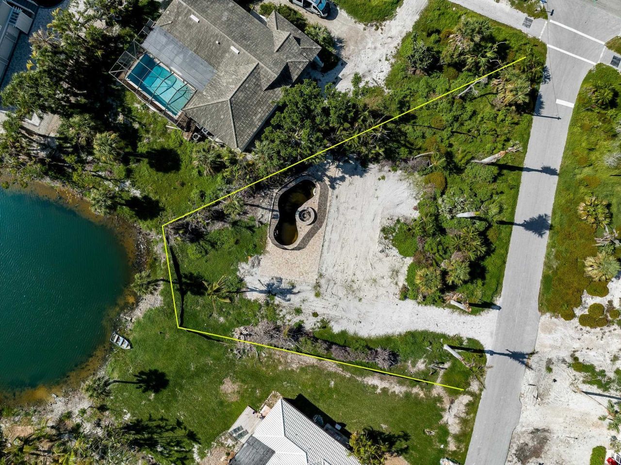 327 Palm Lake Dr., Sanibel, FL 33957 Photo