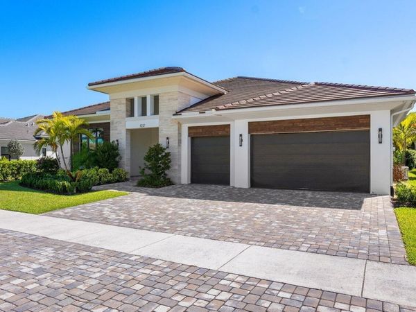 9232 Coral Isles Circle, Palm Beach Gardens, FL 33412