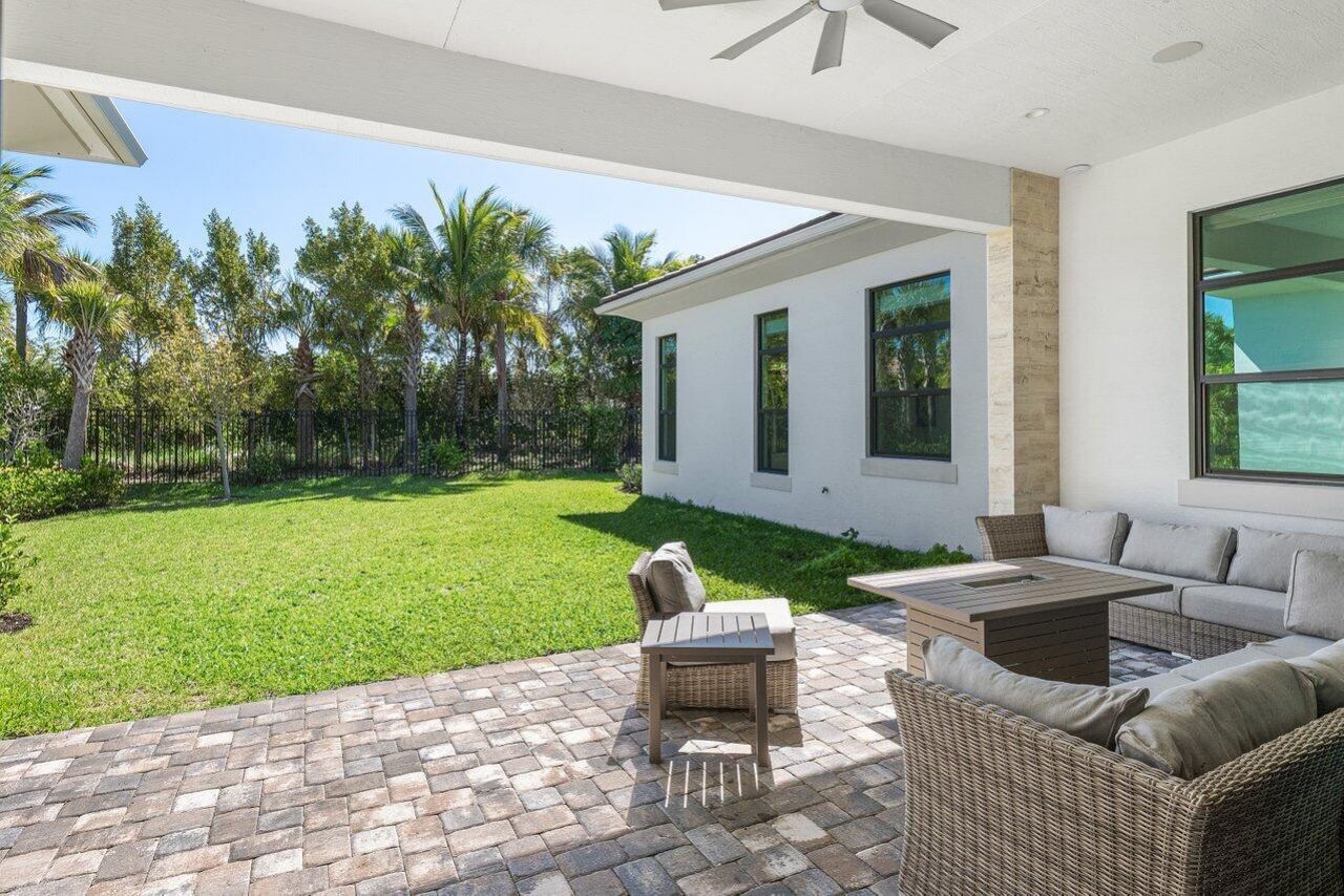 9232 Coral Isles Circle, Palm Beach Gardens, FL 33412 Photo