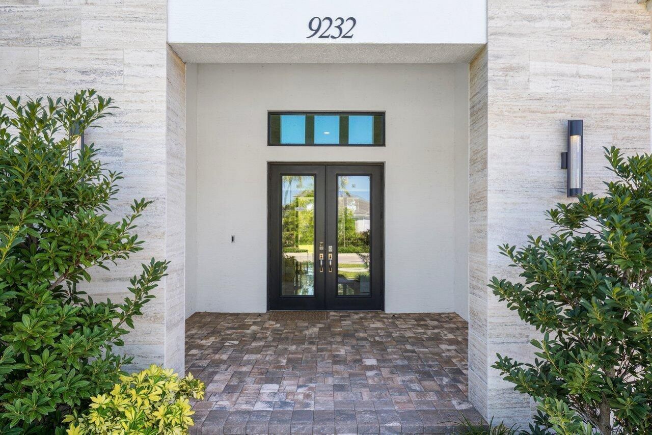 9232 Coral Isles Circle, Palm Beach Gardens, FL 33412 Photo