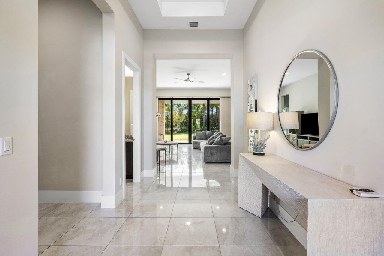 9232 Coral Isles Circle, Palm Beach Gardens, FL 33412 Photo