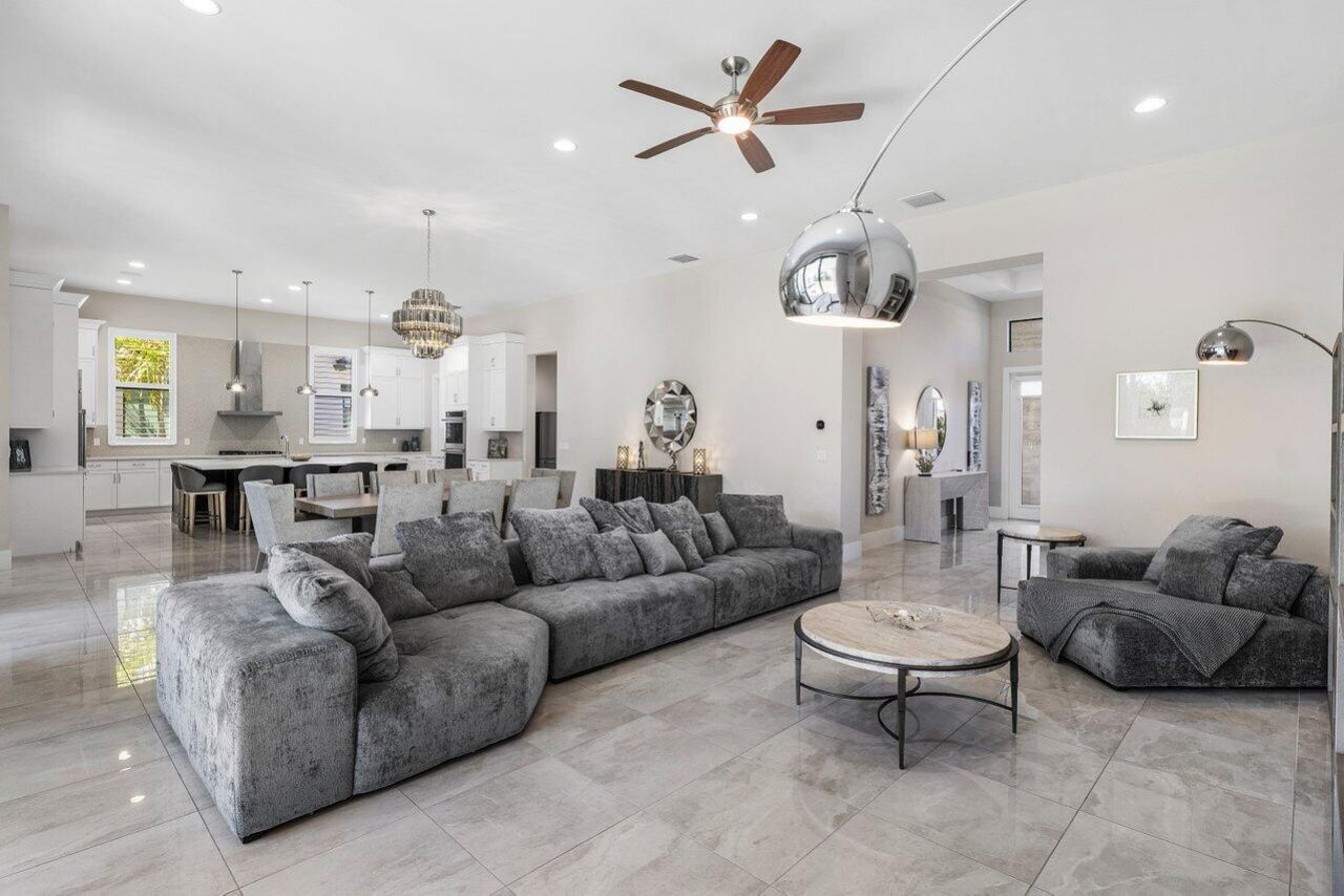 9232 Coral Isles Circle, Palm Beach Gardens, FL 33412 Photo