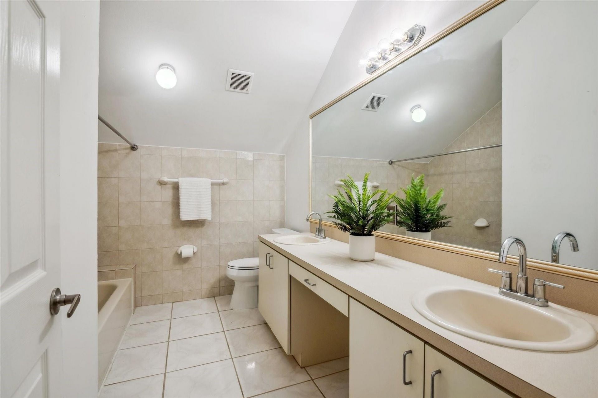 12100 NW 27th Court, Plantation, FL 33323 Photo