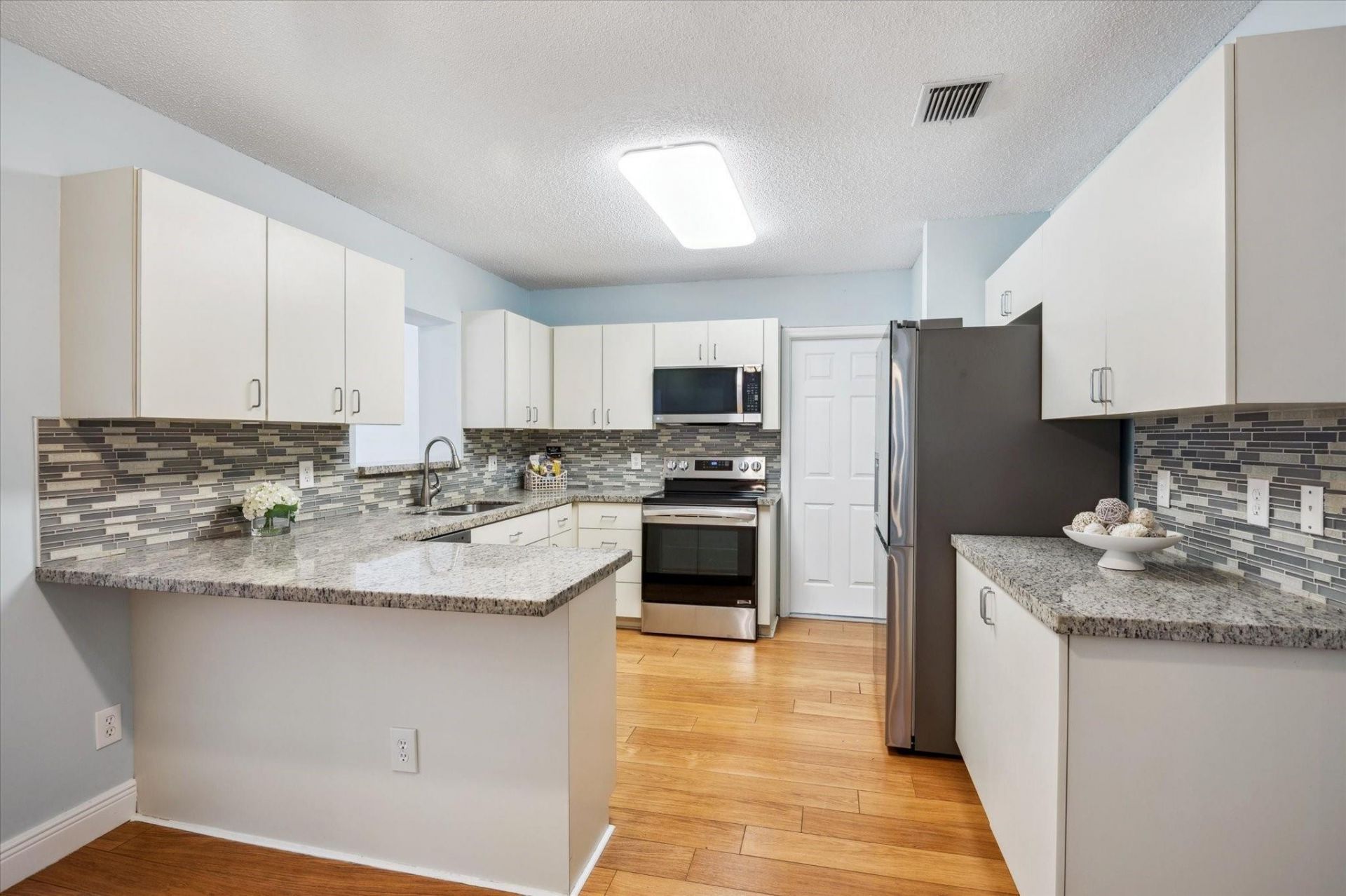 12100 NW 27th Court, Plantation, FL 33323 Photo