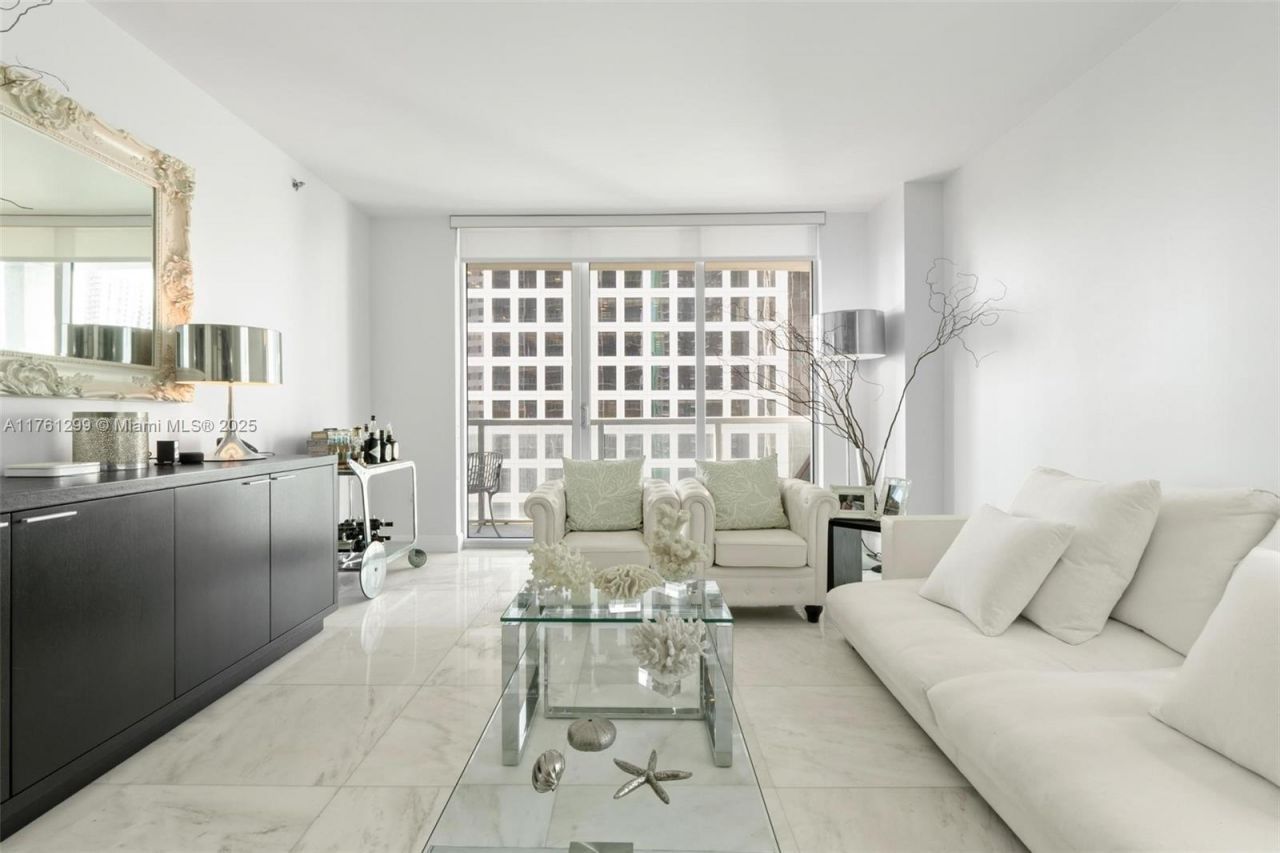 500 Brickell Ave, Unit 2510, Miami, FL 33131 Photo