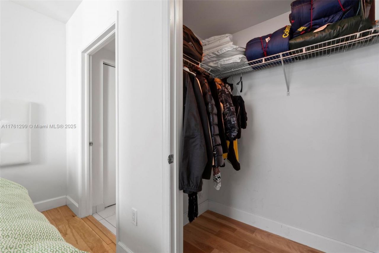 500 Brickell Ave, Unit 2510, Miami, FL 33131 Photo