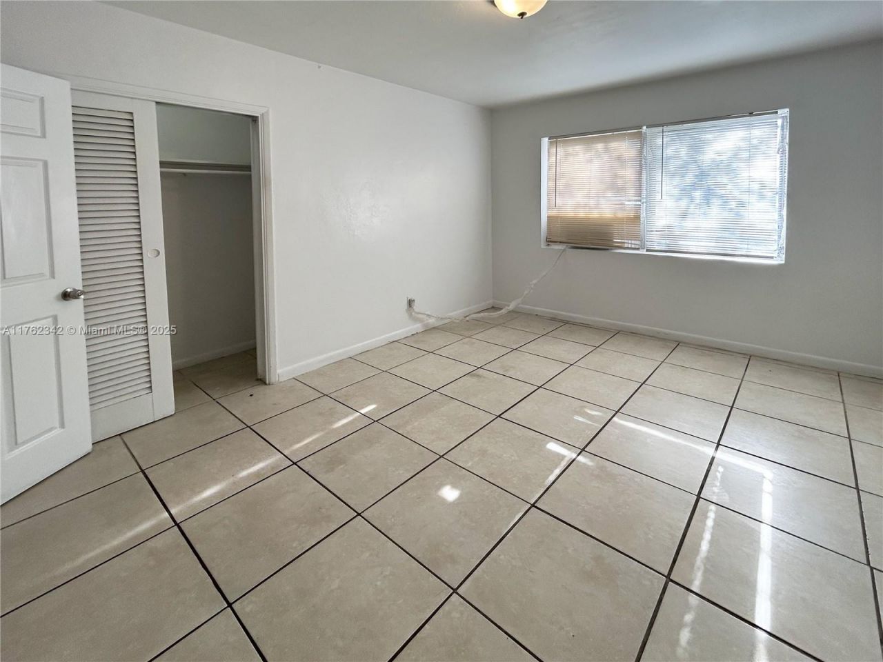 738 NE 86th St, Unit 4, Miami, FL 33138 Photo