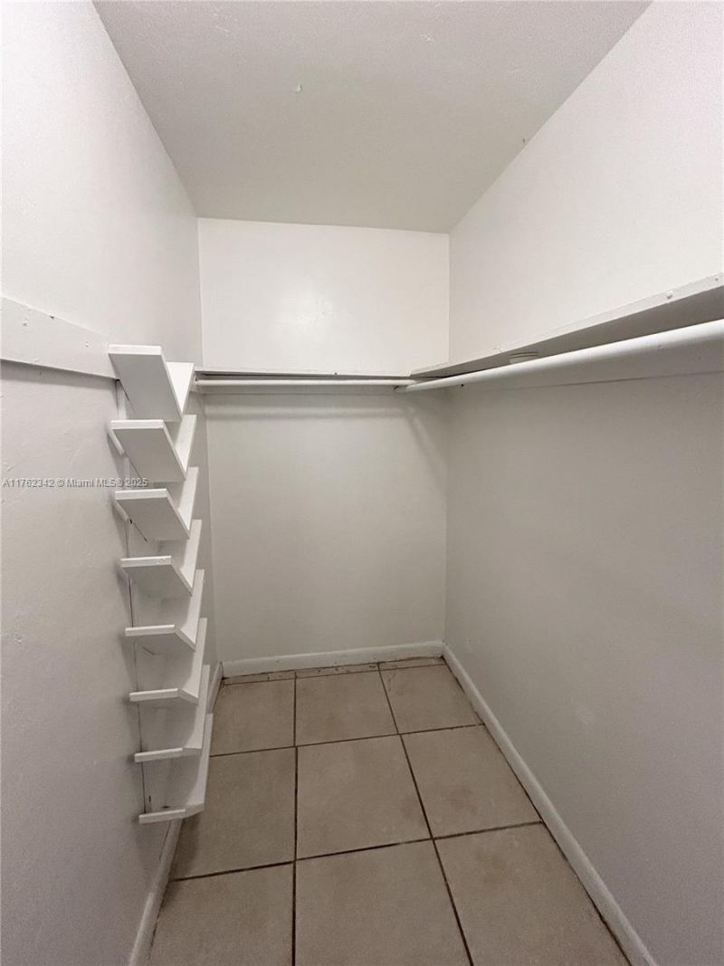 738 NE 86th St, Unit 4, Miami, FL 33138 Photo