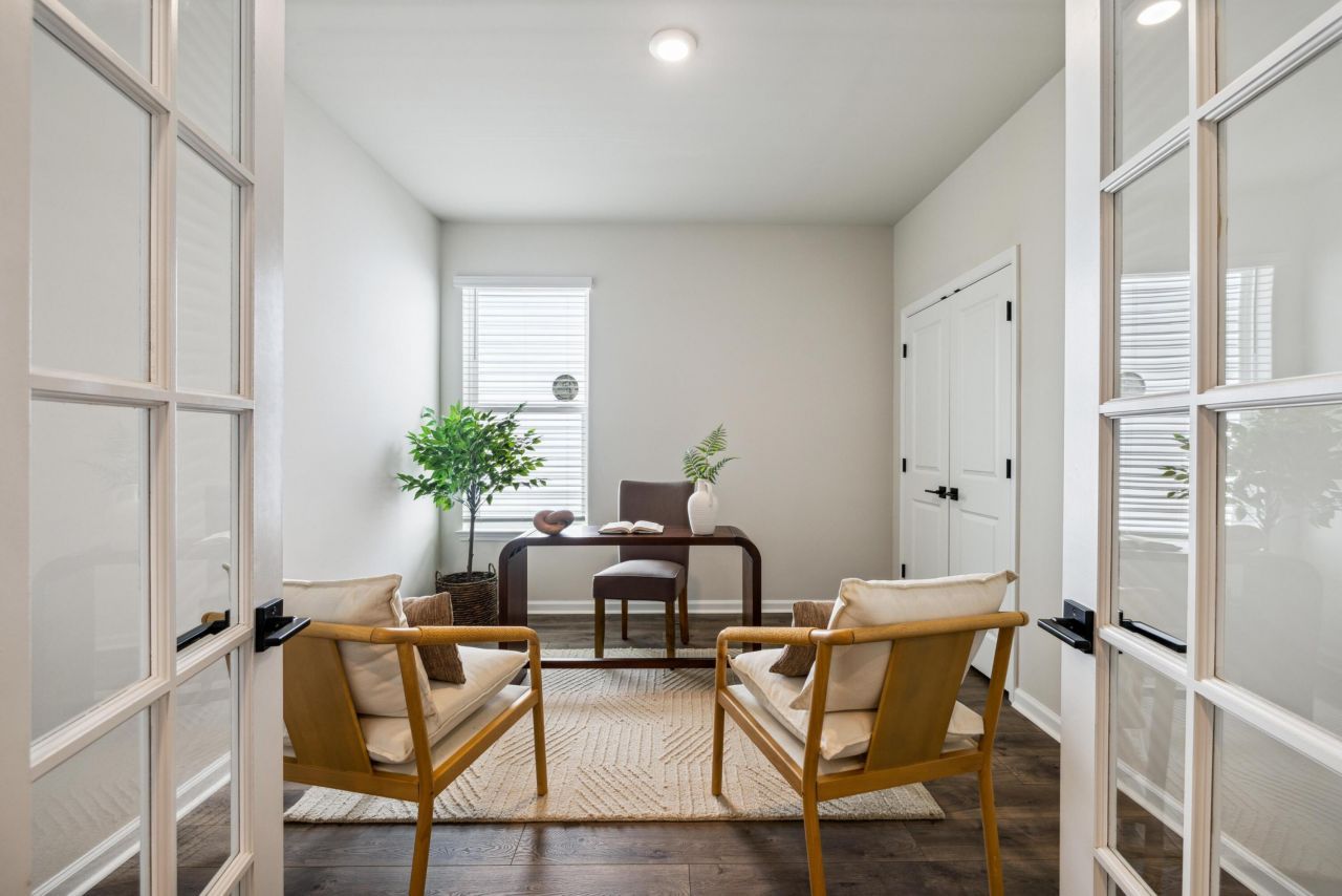 1001 Middleton Dr Drive Photo 9