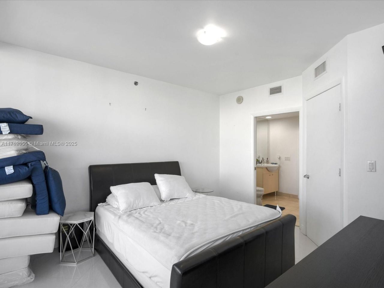 1830 S Ocean Dr, Unit 4508, Hallandale Beach, FL 33009 Photo