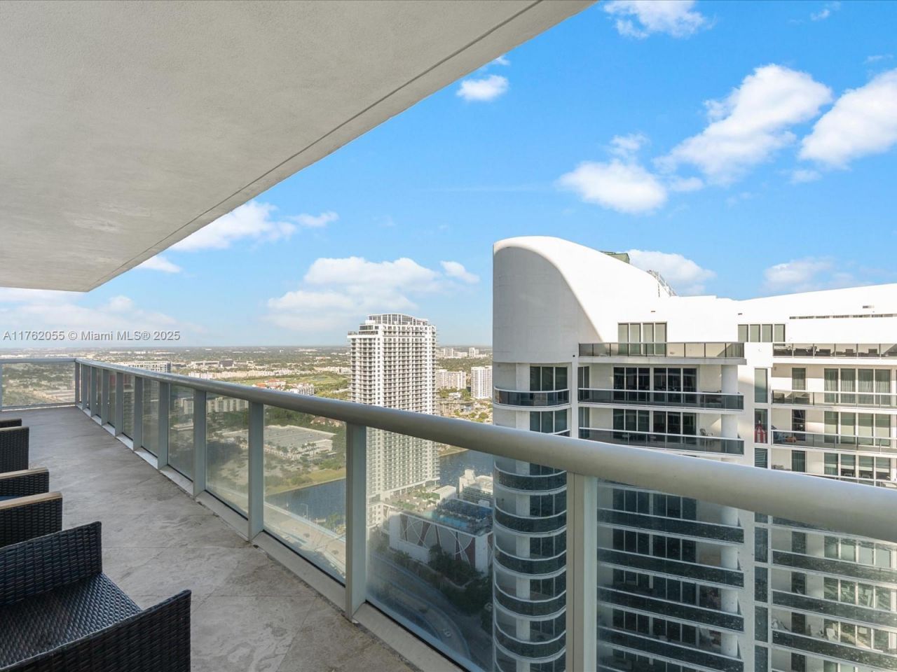 1830 S Ocean Dr, Unit 4508, Hallandale Beach, FL 33009 Photo