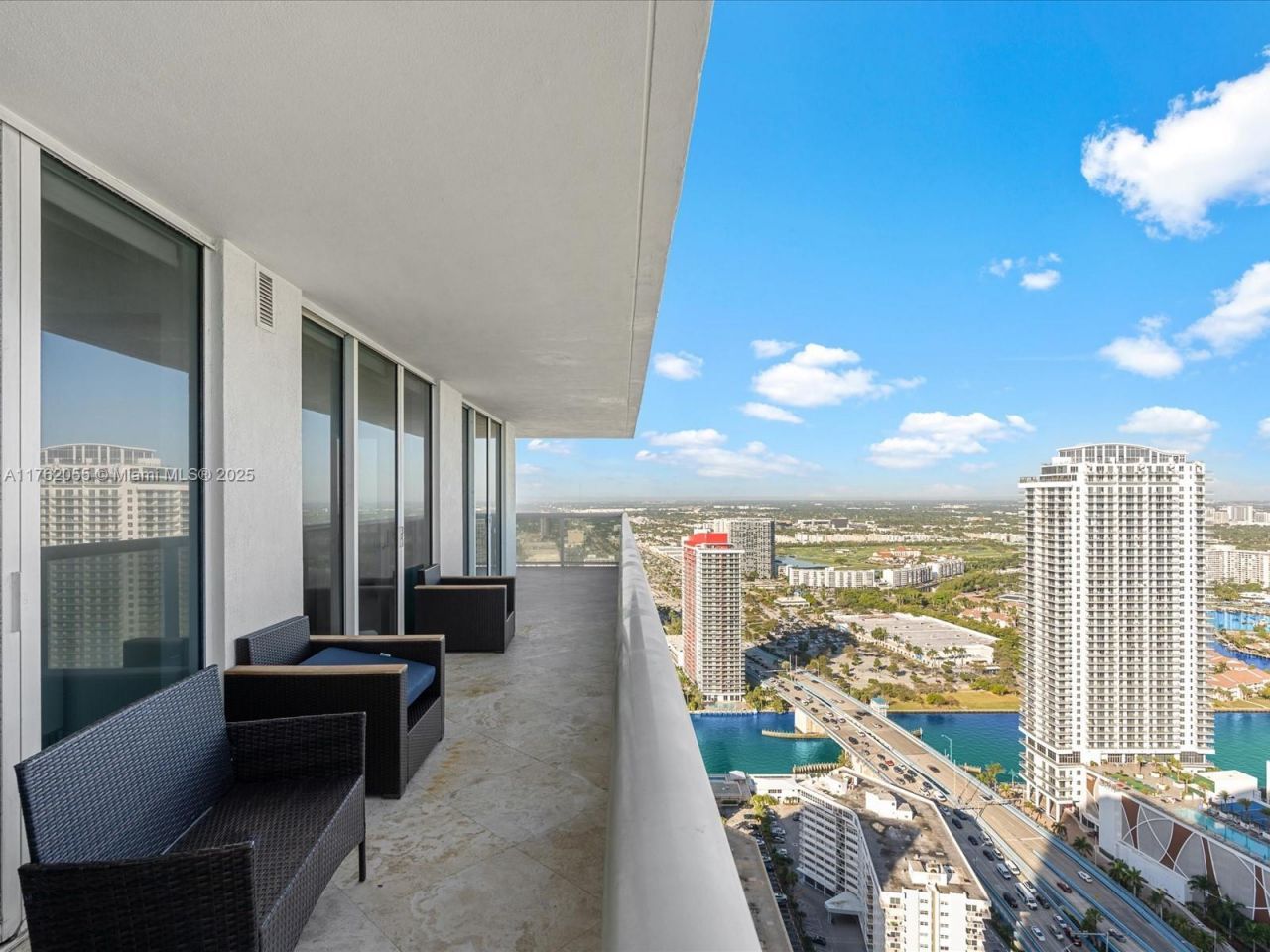 1830 S Ocean Dr, Unit 4508, Hallandale Beach, FL 33009 Photo