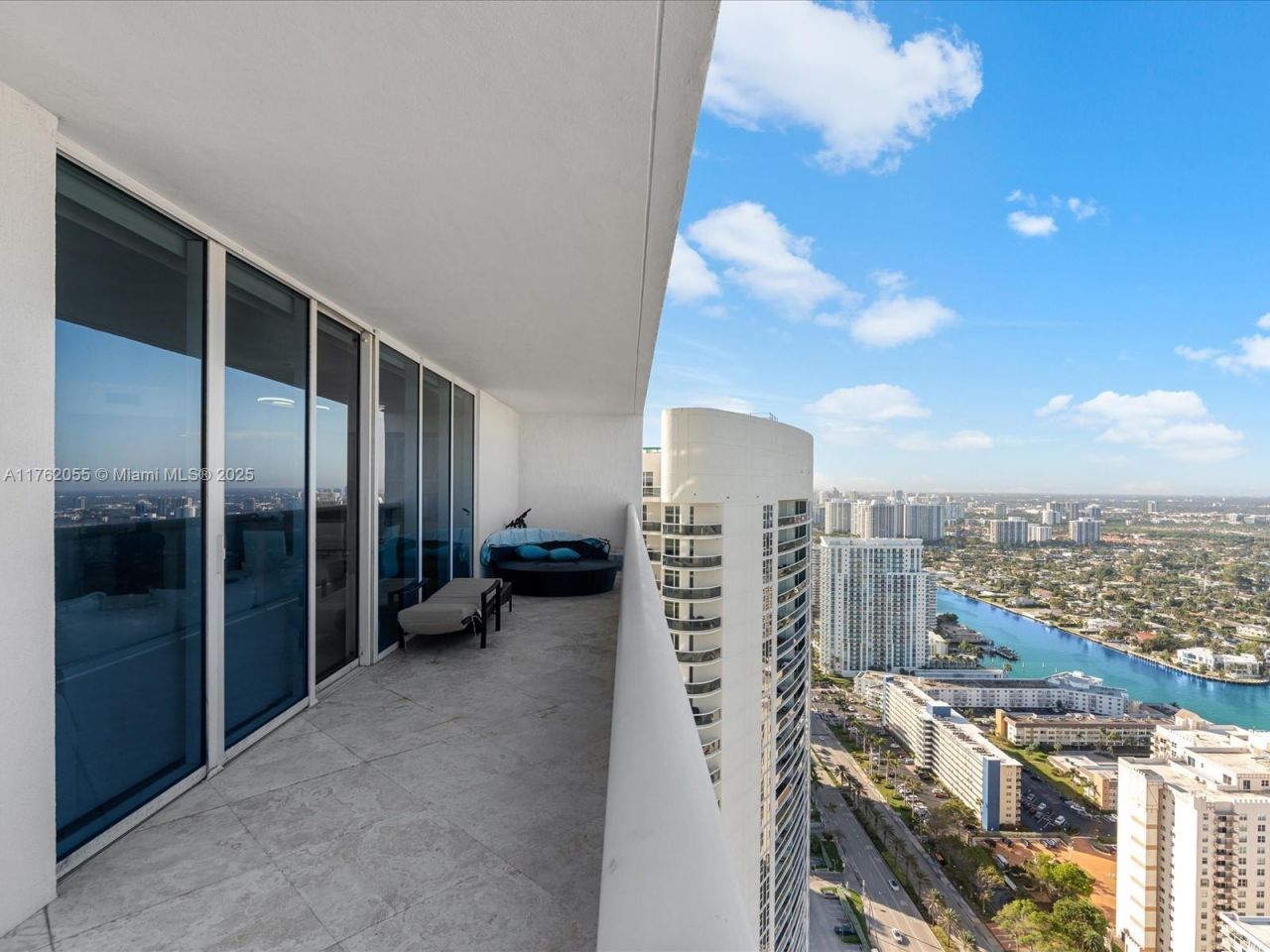 1830 S Ocean Dr, Unit 4508, Hallandale Beach, FL 33009 Photo