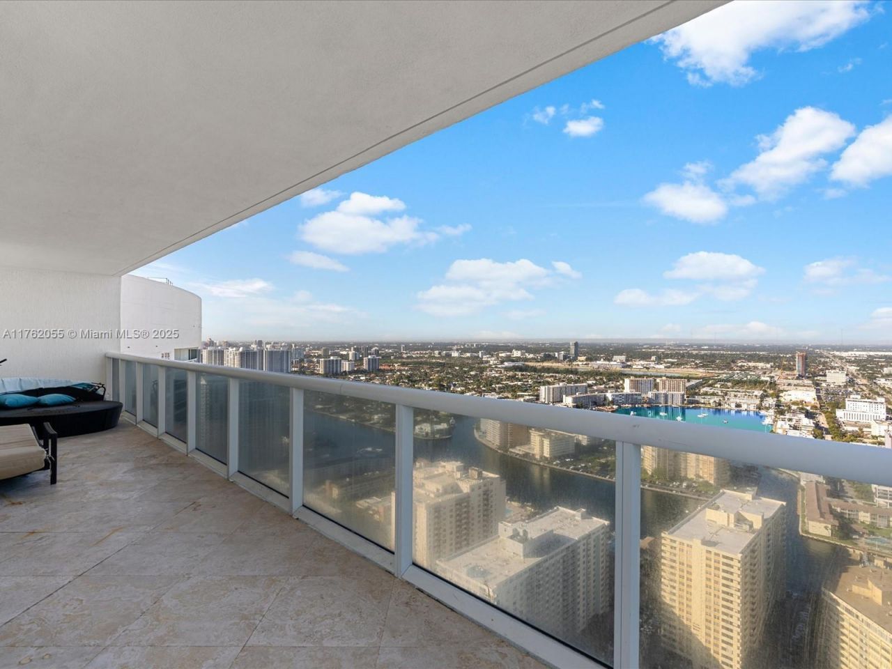 1830 S Ocean Dr, Unit 4508, Hallandale Beach, FL 33009 Photo