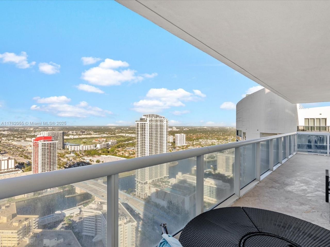 1830 S Ocean Dr, Unit 4508, Hallandale Beach, FL 33009 Photo