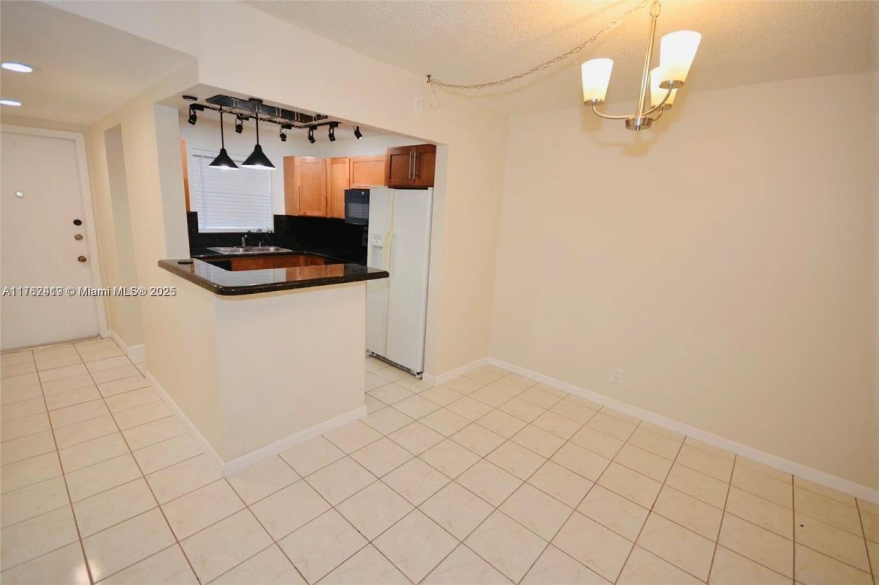 5100 SW 64th Ave, Unit 101, Davie, FL 33314 Photo