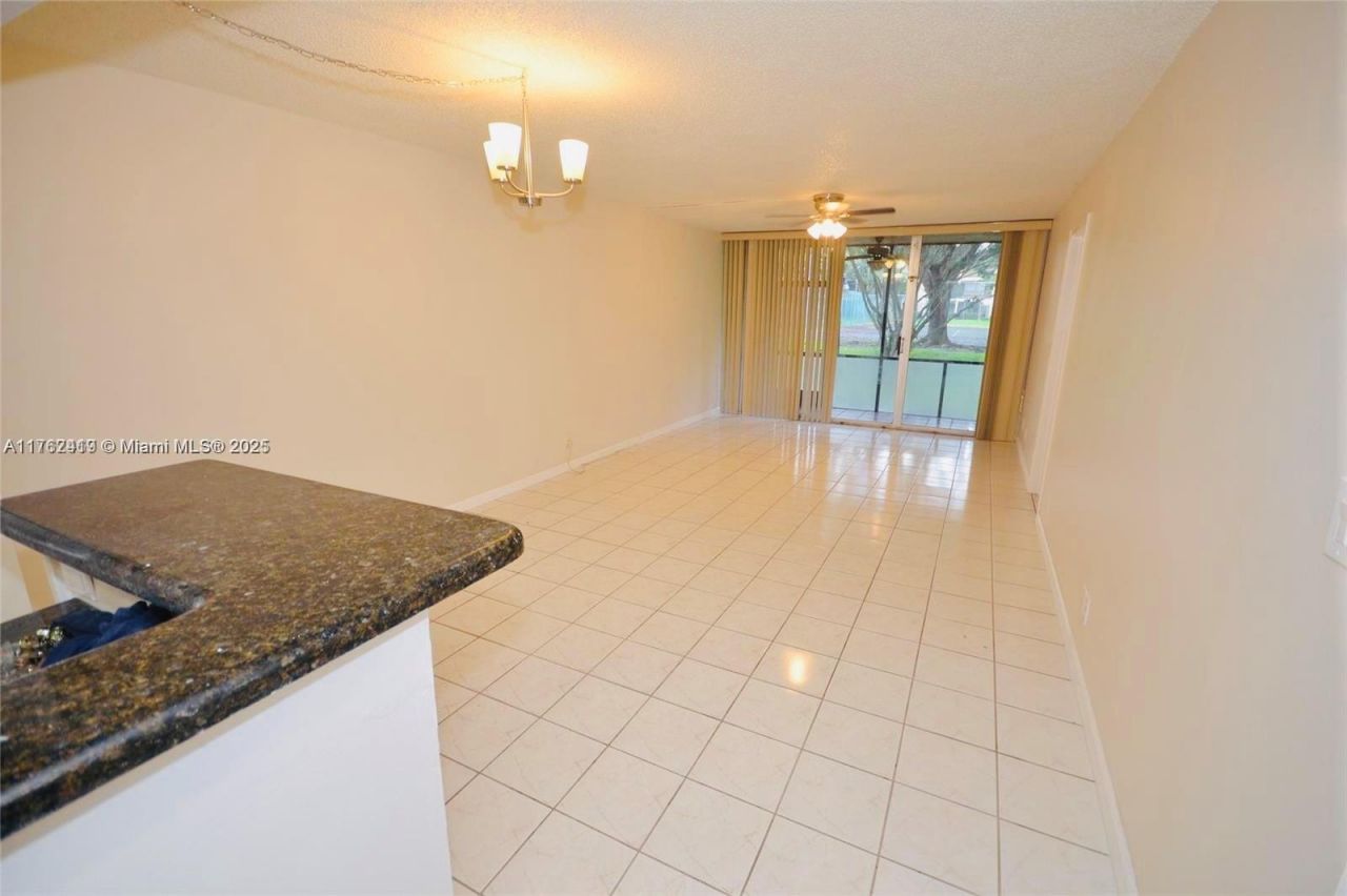 5100 SW 64th Ave, Unit 101, Davie, FL 33314 Photo